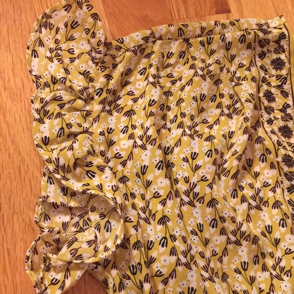Max Studio Yellow Print Front Tie/Elastic Waist Back Shirt - SZ - XS - NWT - Picture 4 of 6